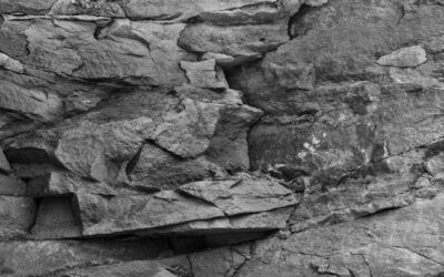 How much can geological maps substitute site-specific geotechnical surveys?